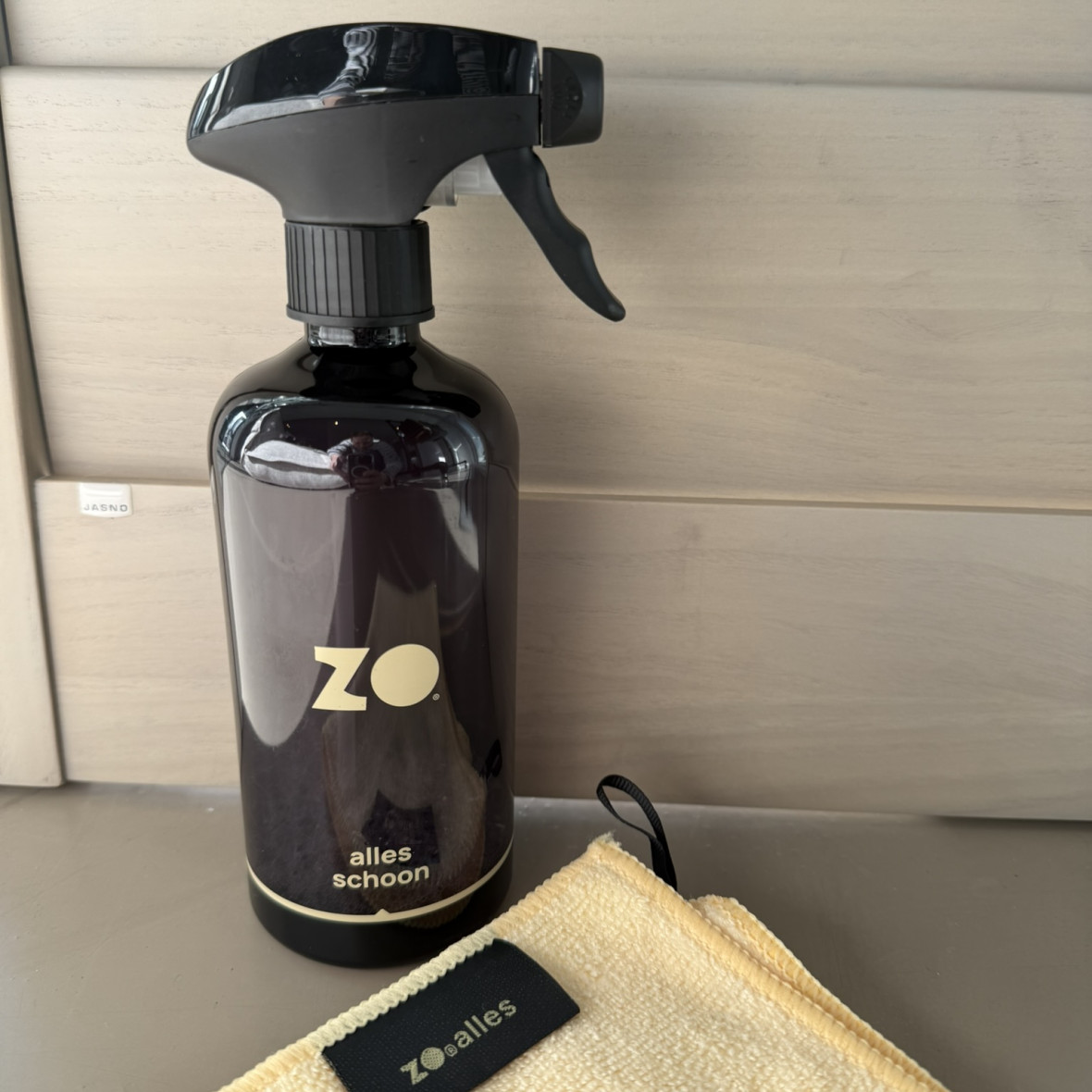 Schoonmaken shutters JASNO