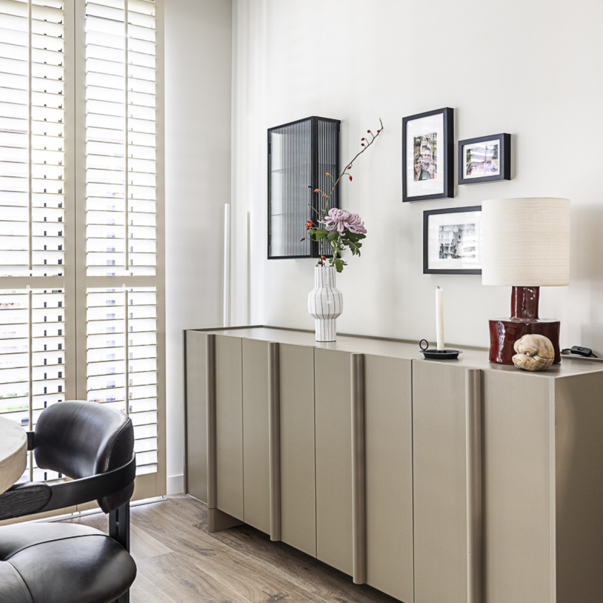 JASNO-Shutters-creamgrey