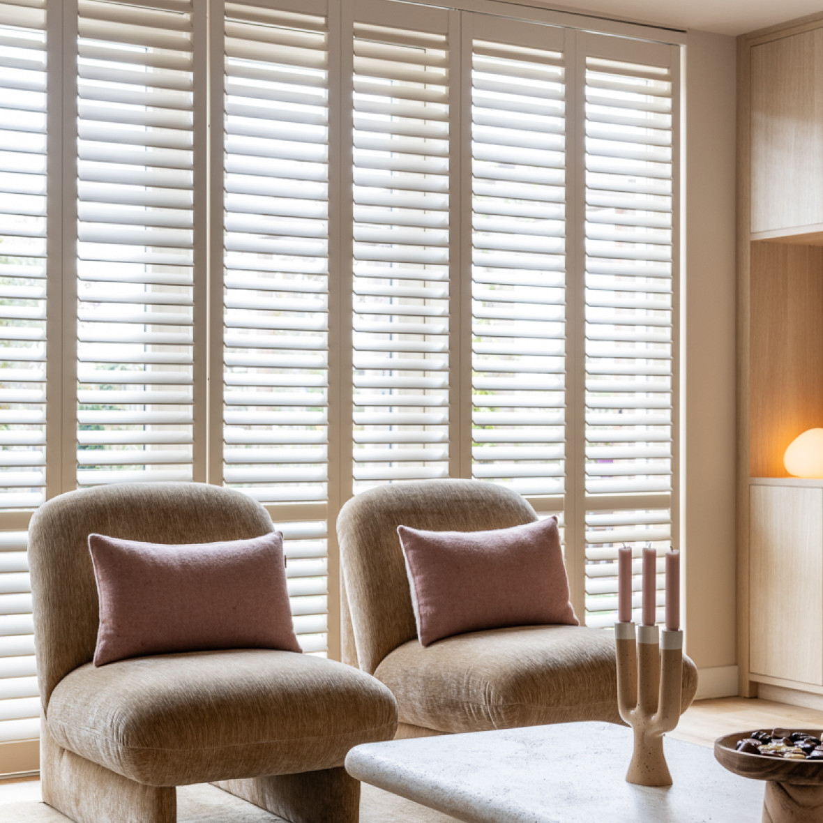 Project vtwonen Honselersdijk najaar 2025 - Shutters - Rails - 9001 Cream