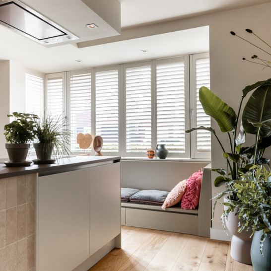 Project vtwonen Honselersdijk najaar 2025 - Shutters - Rails - 9001 Cream - LR (57